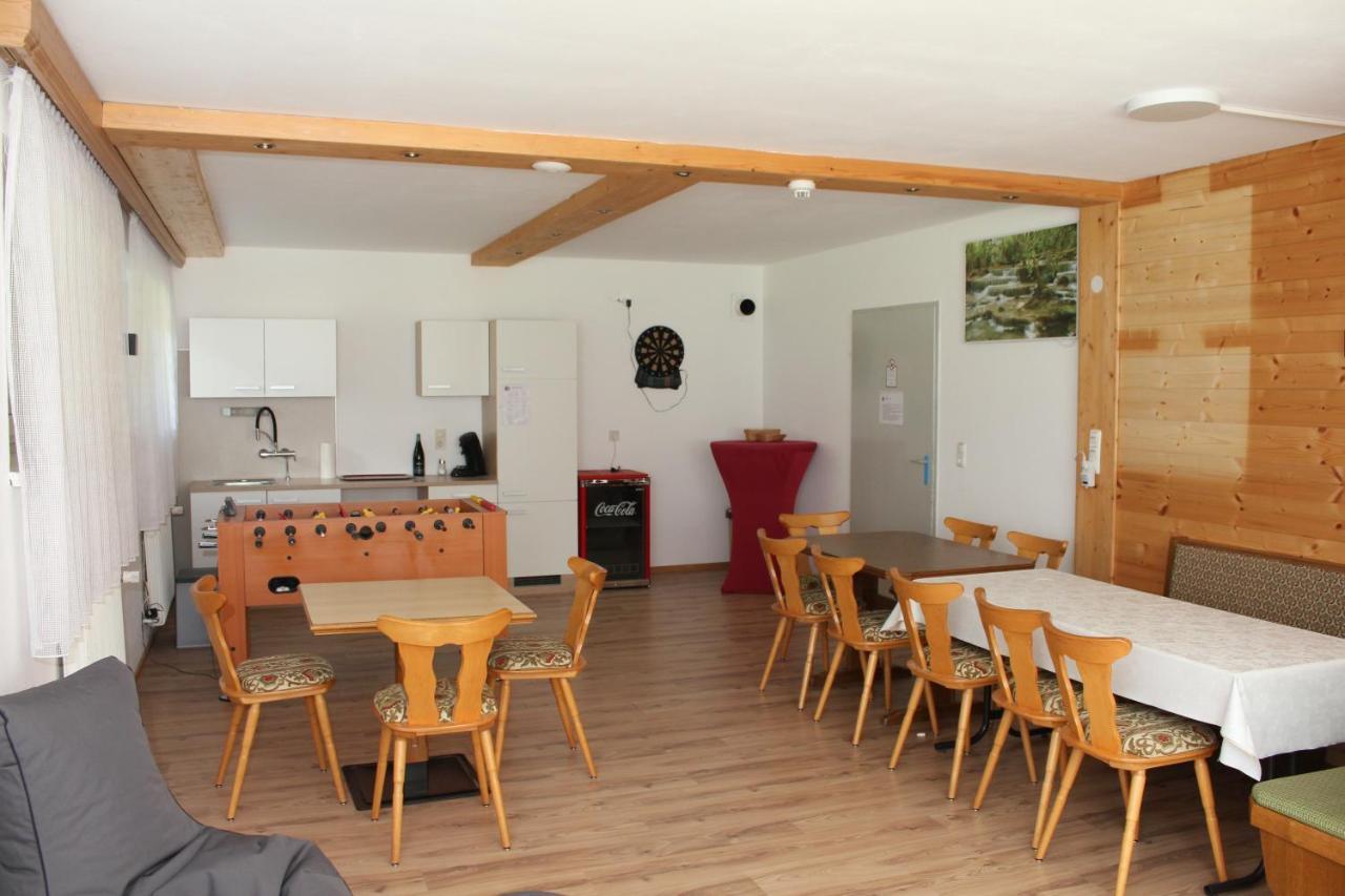 Hotel Garni Waldhof - Wohlfuehlen Am Lech Stanzach Bagian luar foto