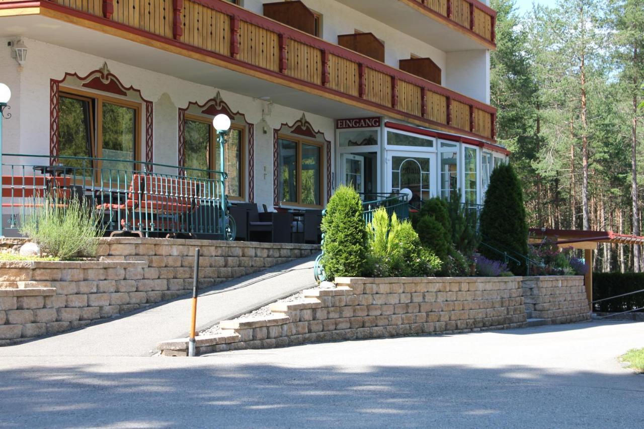 Hotel Garni Waldhof - Wohlfuehlen Am Lech Stanzach Bagian luar foto