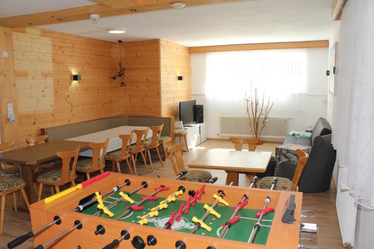 Hotel Garni Waldhof - Wohlfuehlen Am Lech Stanzach Bagian luar foto